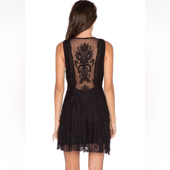 Free People Dresses & Skirts - Free People floral mesh embroidered Elegant Black Lace Dress